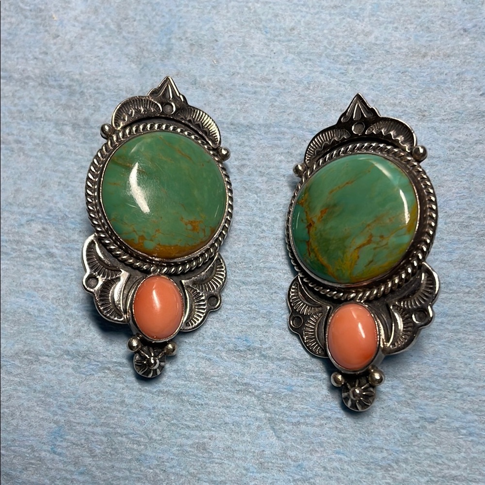 Vintage Reve Sterling Silver clip-on Earrings with Intricate Metalwork